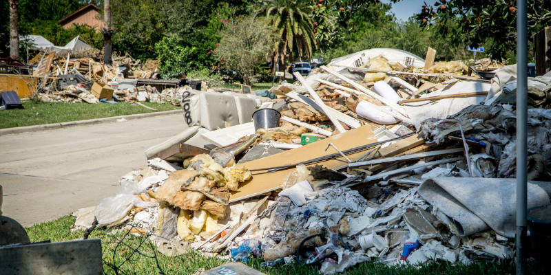 Why Professional Debris Removal is an Important Service to Utilize